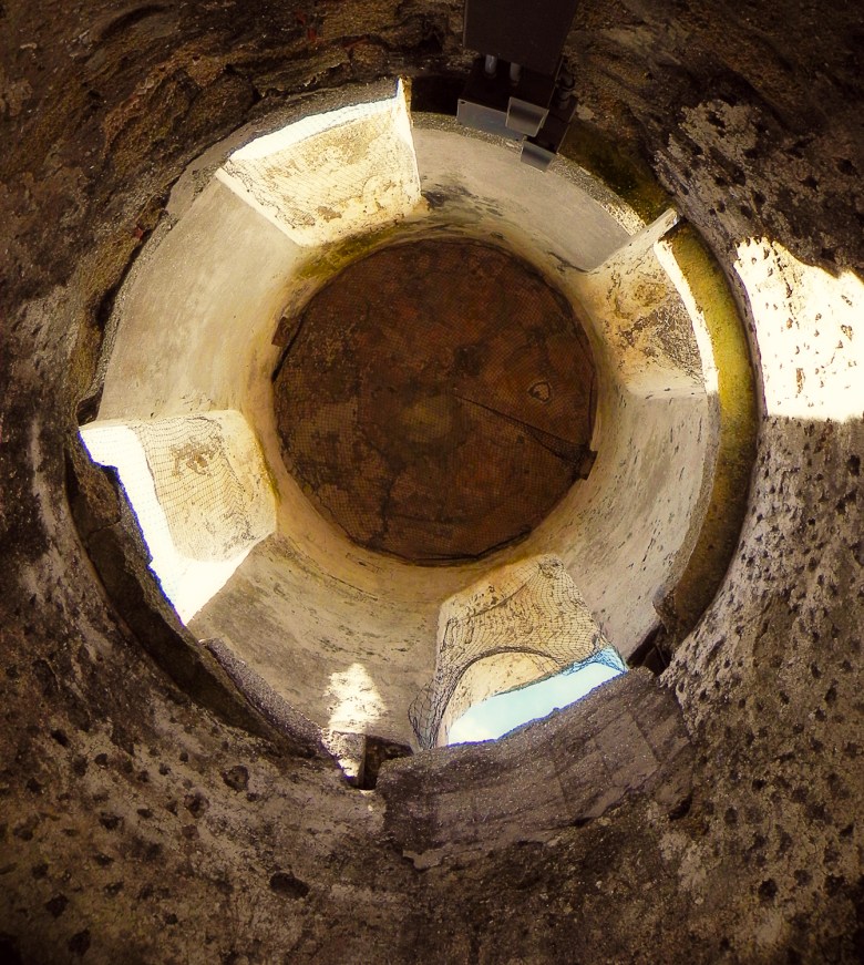 robert santafede looking up