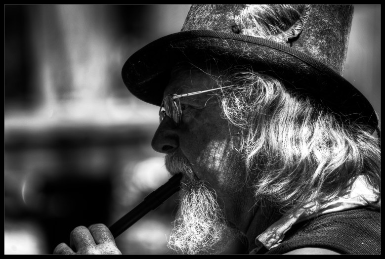 robert-santafede-exhale "Exhale", black and white street photography by Robert Santafede